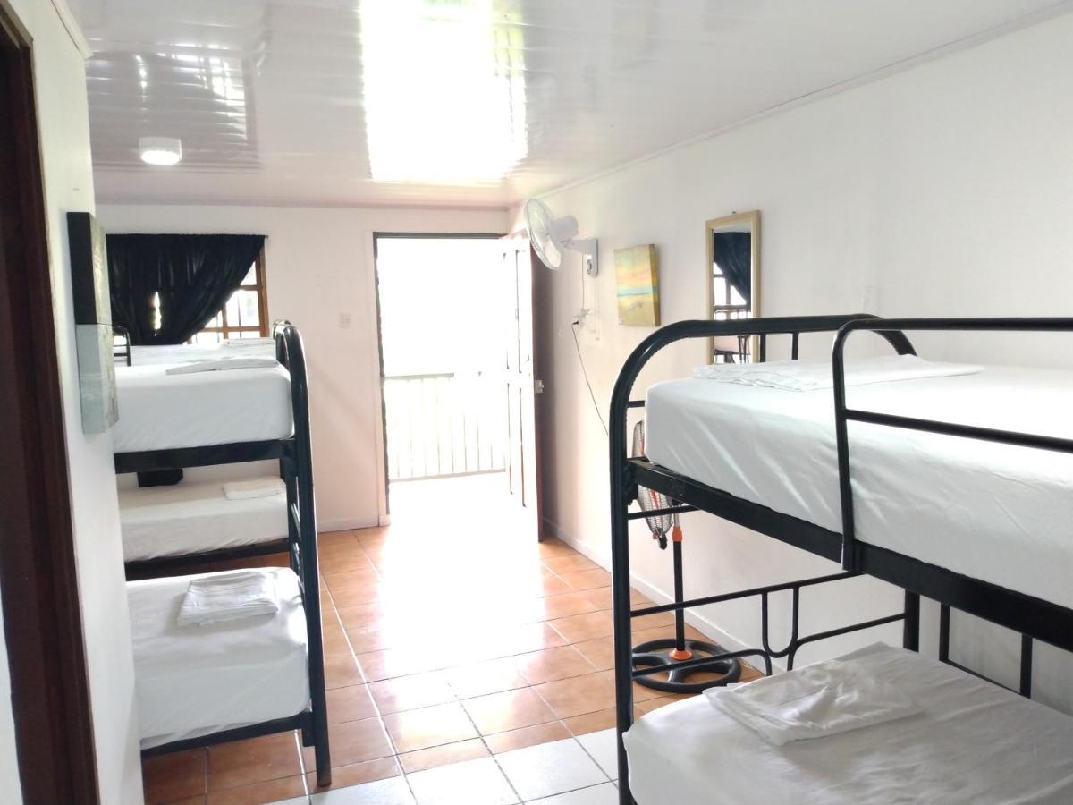 יקו Buena Nota Hostel מראה חיצוני תמונה