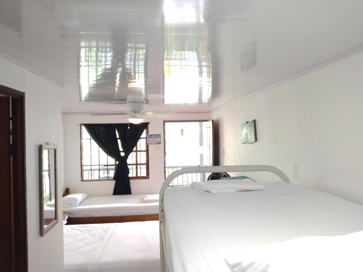 יקו Buena Nota Hostel מראה חיצוני תמונה