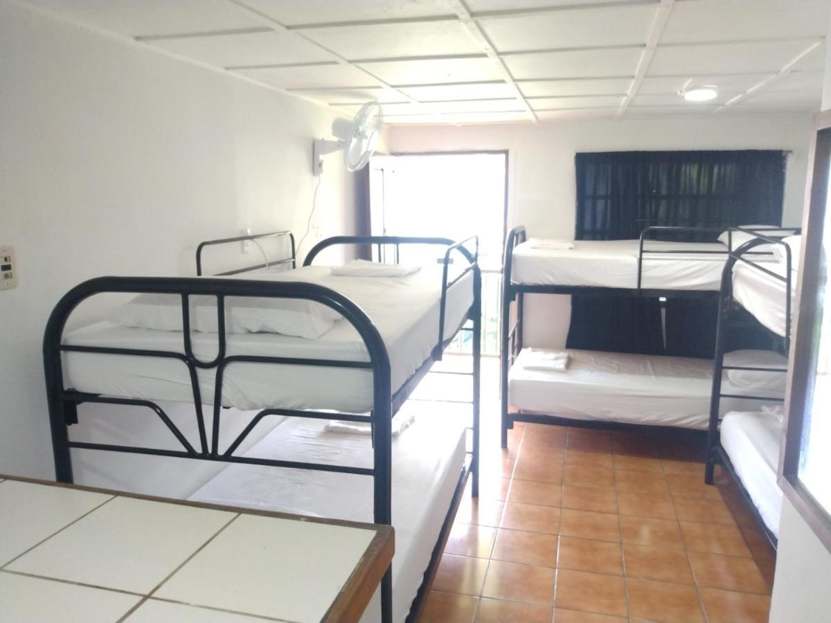 יקו Buena Nota Hostel מראה חיצוני תמונה